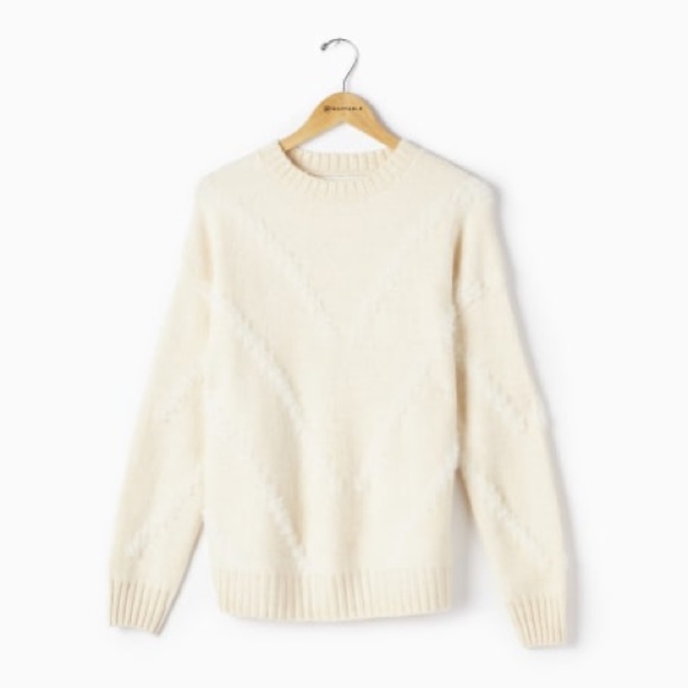 NWT Pinch Fuzzy Cheveron Detail Sweater in Cream L (10-12)